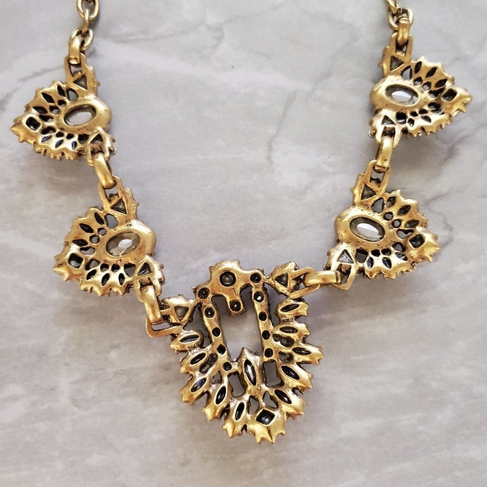 ✨ J.Crew Rhinestones Crystals Shield Cluster Antiqued Statement Necklace ✨ - Picture 15 of 16